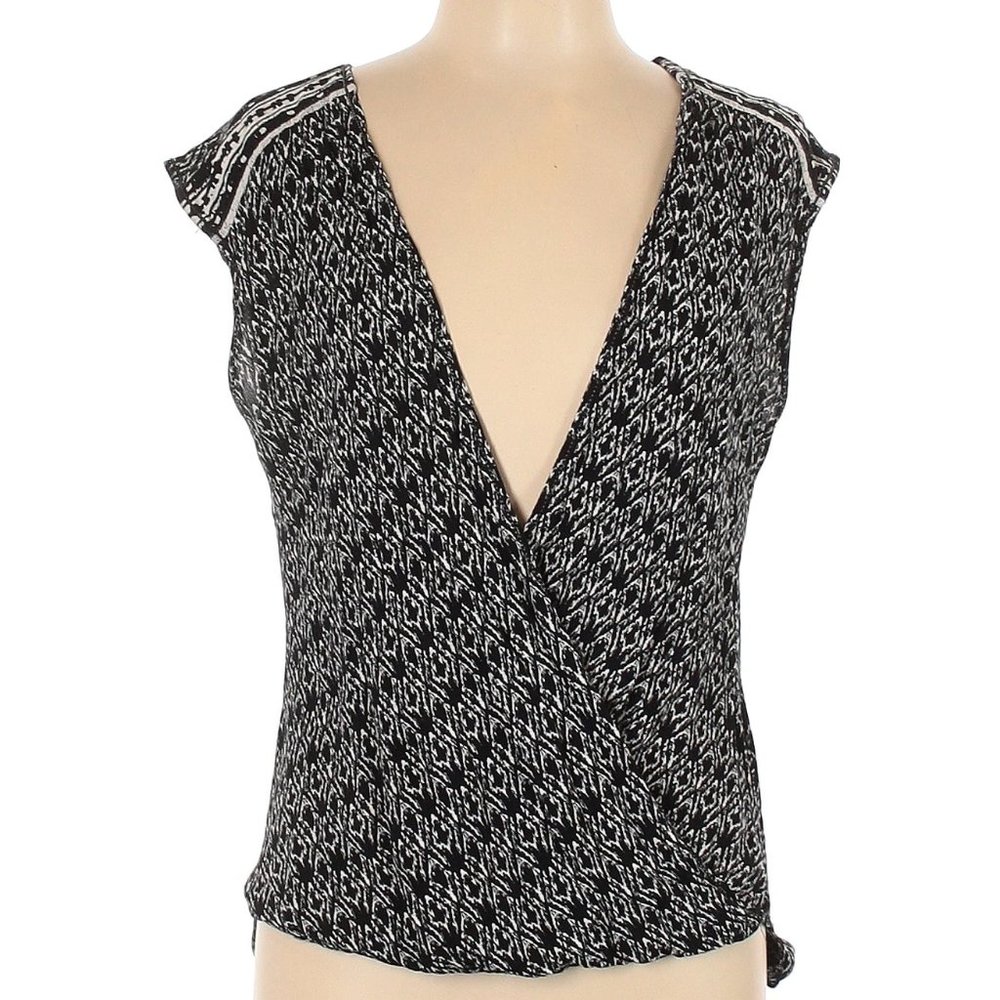Max Studio Sleeveless Blouse